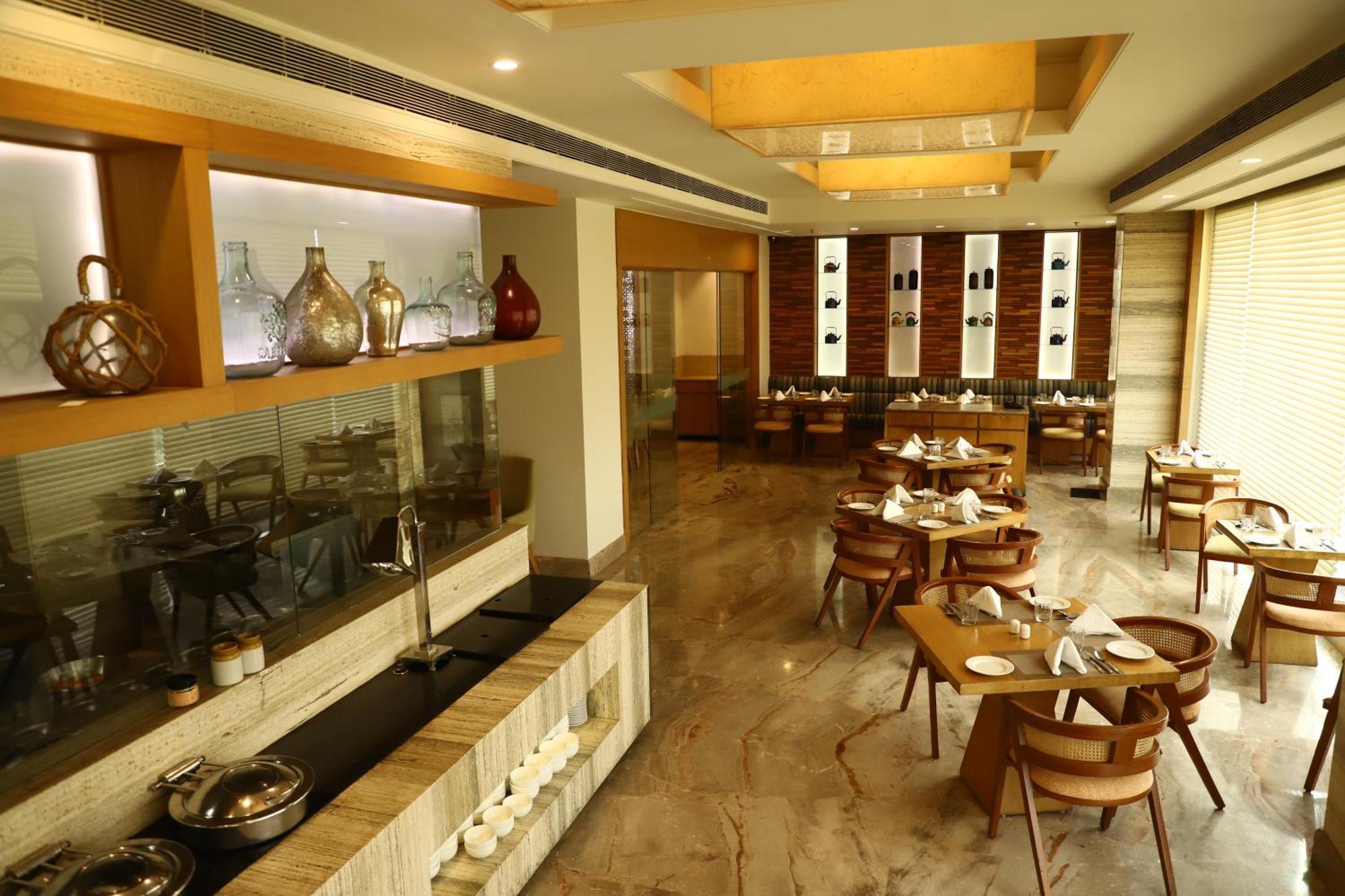 Efcee Sarovar Premiere 5* Bhavnagar